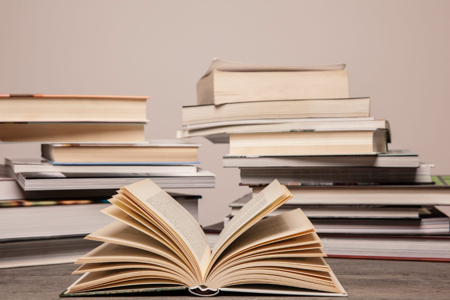 Master DIY Solar Energy With These 5 Essential Books