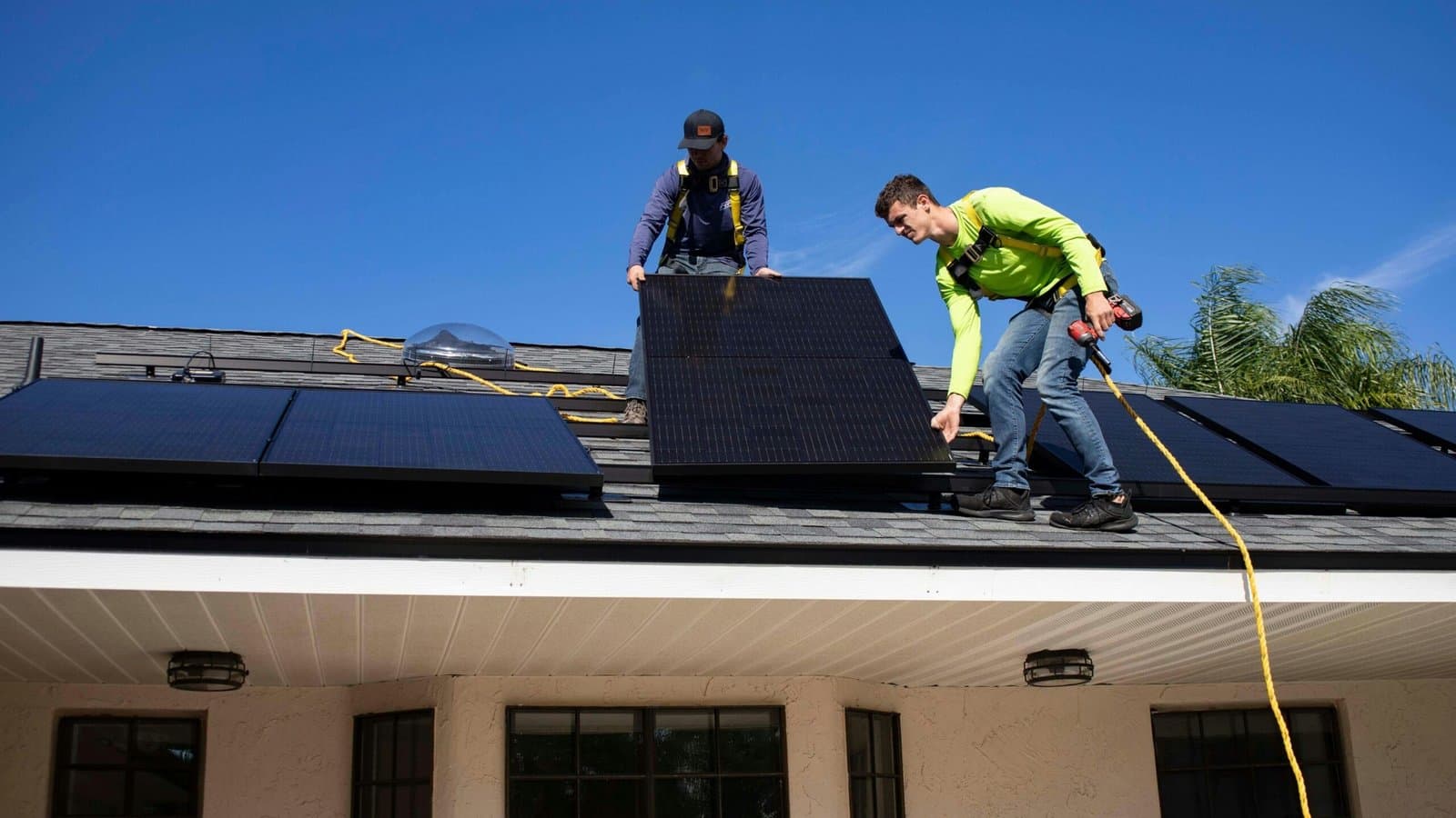 Going Solar With FPL: 2025 Costs, Incentives & Installation Guide